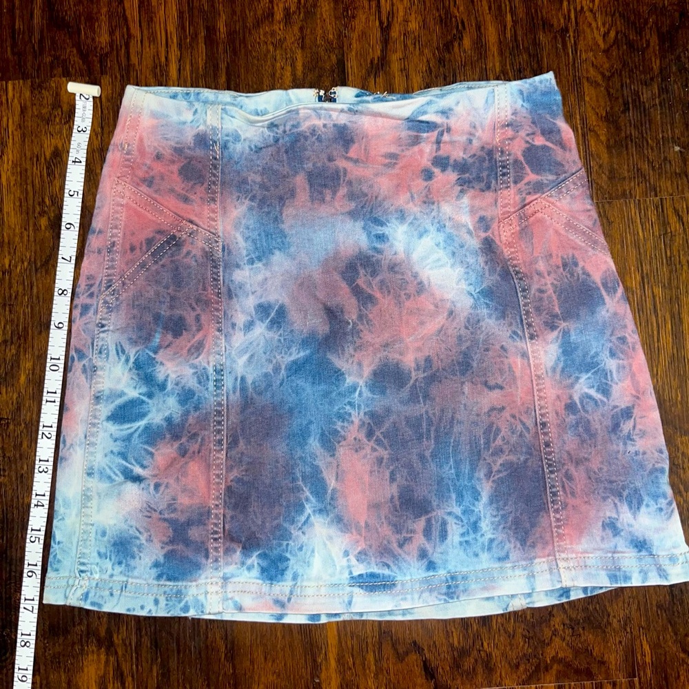 💕wild fable denim tie-dye mini skirt💕